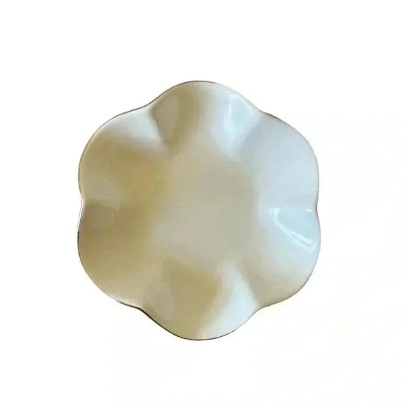 Porcelain Jewelry Candy Trinket  Ivory Scallop Plate - Picture 1 of 2